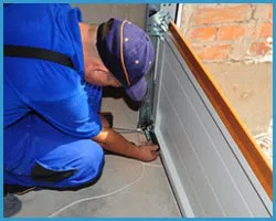 United Garage Door Manhasset Hills, NY 516-267-6809 - sidebar-door-maintaince-15-05m